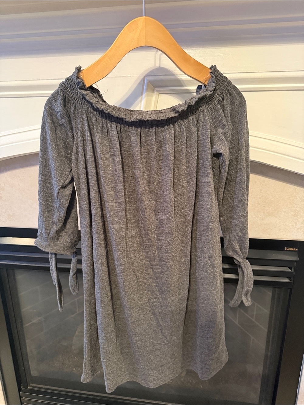 White House Black Market Gray Off-Shoulder Long Sleeve Top